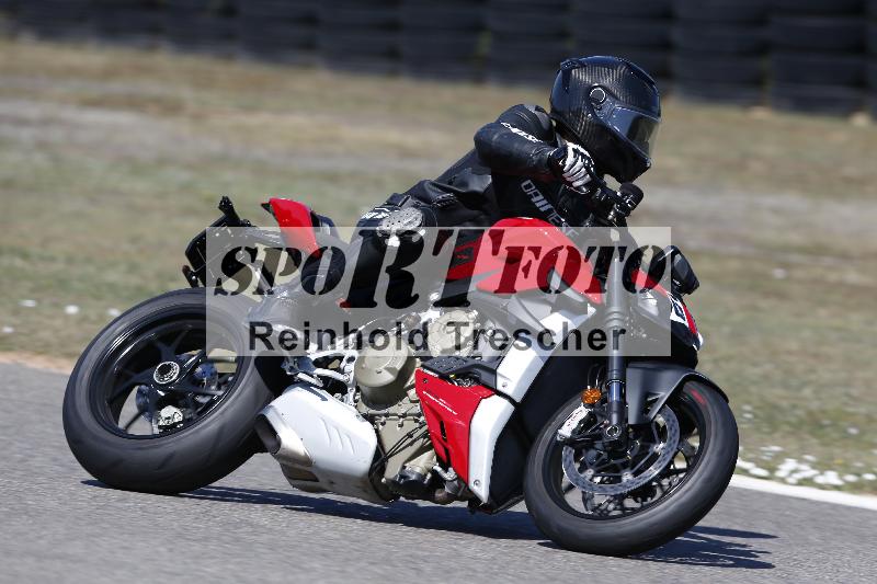 /36 08.08.2026  Pluess Motosport ADR/Freies Fahren/63